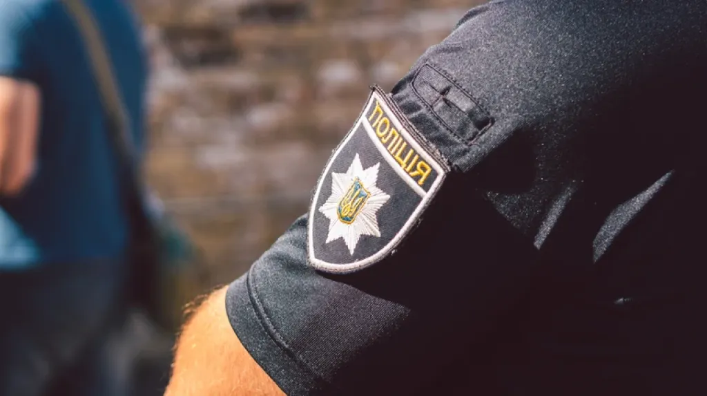 У Києві троє підлітків виманювали жертв через знайомства у месенджерах: їм загрожує до 15 років
