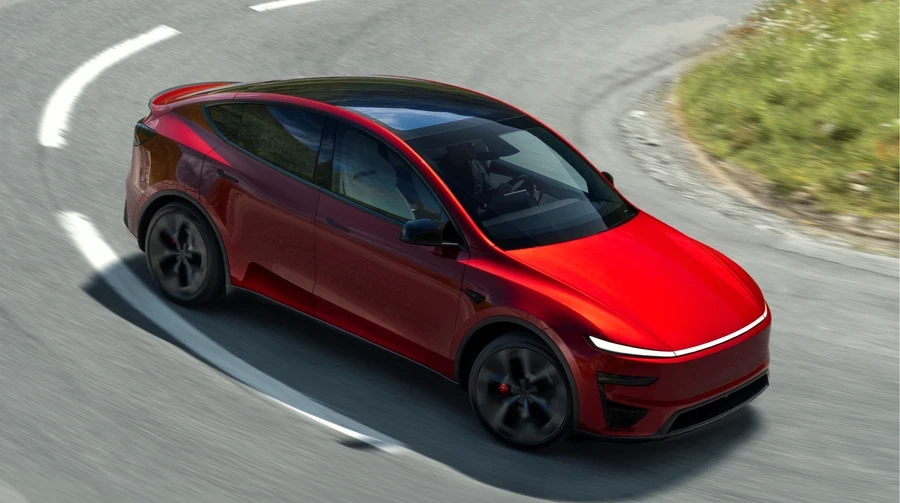 У США розпочали перевірку системи автопілота Tesla через аварії