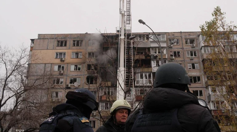 “Ми набирали воду й самі гасили”: як кияни пережили нічну атаку 29 листопада