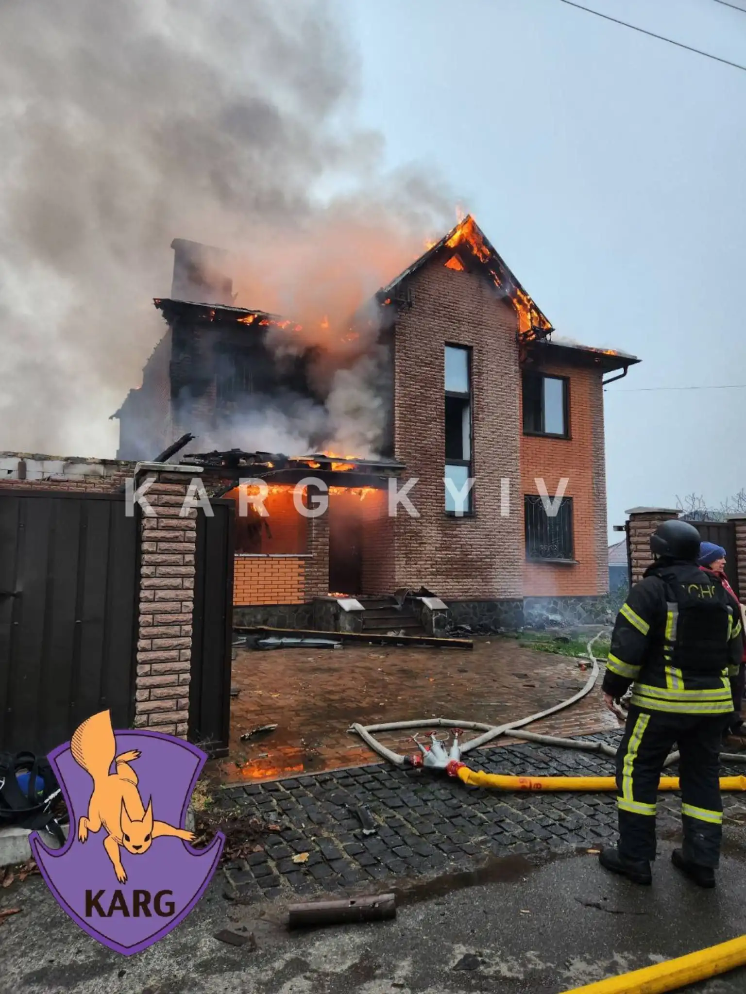 “Ми набирали воду й самі гасили”: як кияни пережили нічну атаку 29 листопада