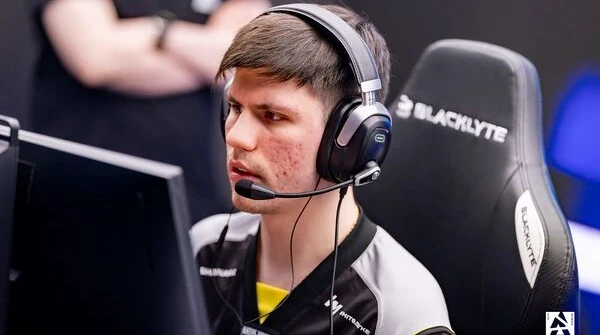 B1t відкриває список найкращих гравців року у світовому CS2