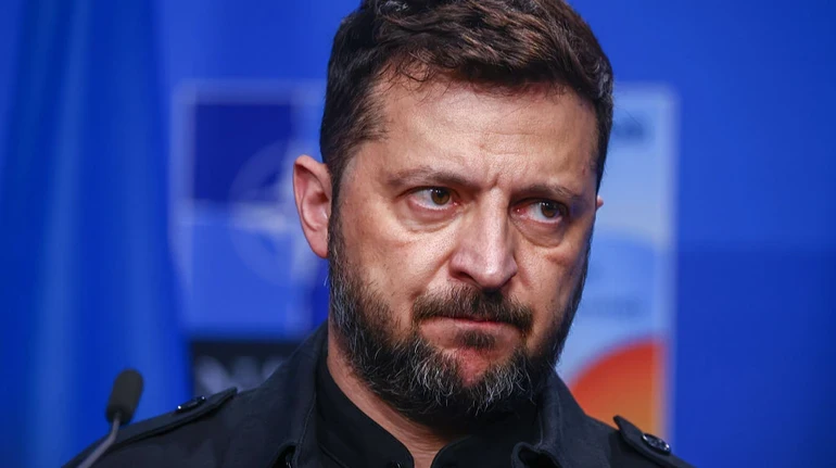 Україна між батогом і пряником: демографічна криза як виклик для нації