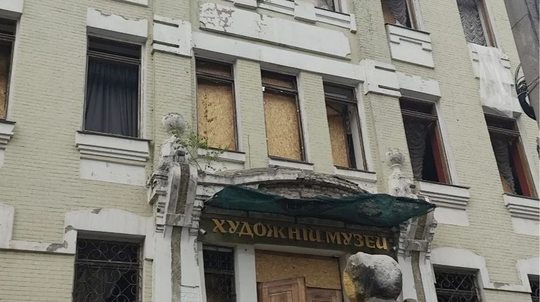 Удар по культурі Дніпра: Художній музей та історичні будівлі опинилися в епіцентрі обстрілу