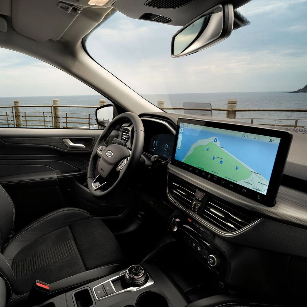 Ford Kuga: сучасні технології та практичність у форматі сімейного кросовера