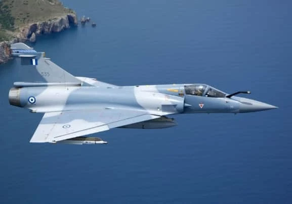 Франція пропонує Греції обмін винищувачів: старі Mirage можуть опинитися в Україні