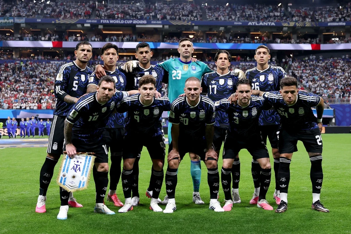 Іспанія проти Аргентини: битва протилежних ігрових філософій у фіналі Мундіалю
